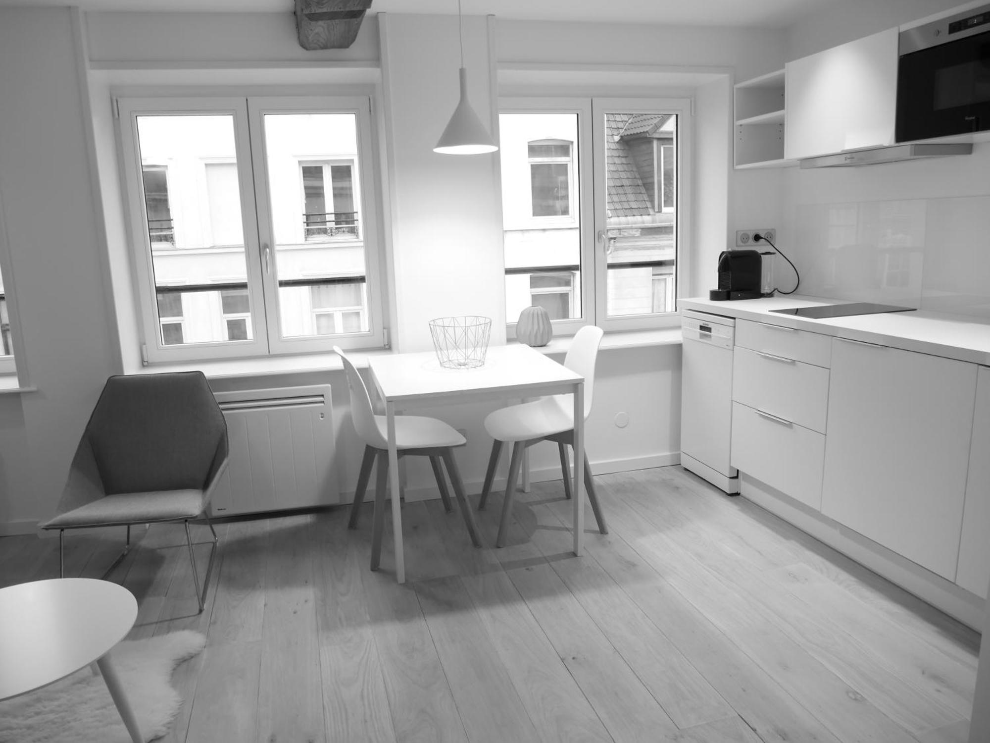 Au Chat Qui Dort Lille - Archives 18 Bilik gambar